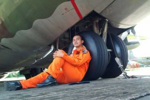 Foto-foto kebersamaan co-pilot Dian Sukma Pasaribu dengan Hercules