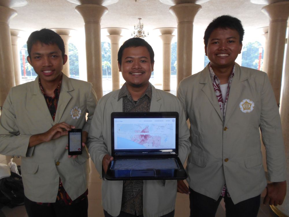 Mahasiswa UGM ciptakan aplikasi pelaporan jalan rusak, inovatif!