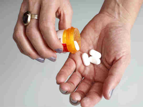 Masih muda tapi rambut banyak rontok? Cek alasan berikut ini Masih muda tapi rambut banyak rontok? Cek alasan berikut ini