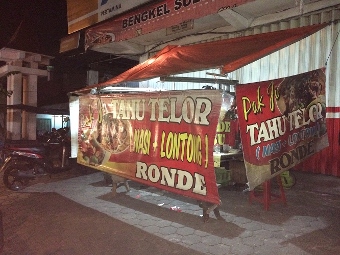 Pak Ji, pedagang tahu telor dan bapak dari tiga orang hafidz Al Quran