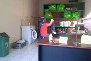 ECO WASH, laundry ramah lingkungan ala mahasiswa bayarnya pakai sampah