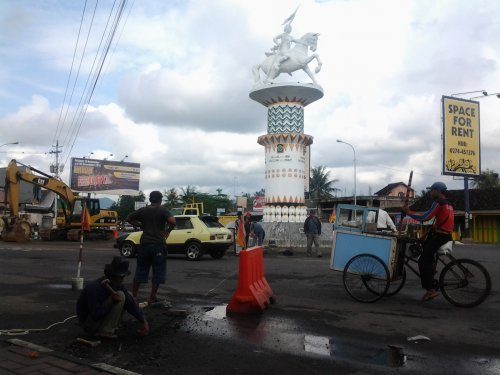 Siapa sih patung yang ada di simpang 5 Wates, Kulon Progo?