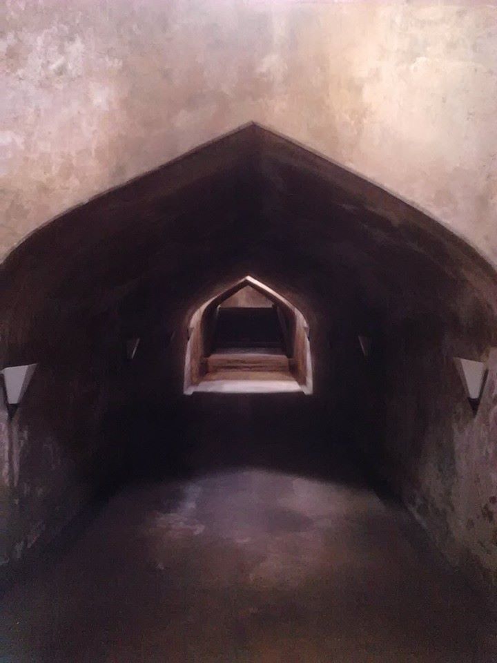 Bangunan sumur berusia 4 abad ini menyimpan sejarah Islam, apa saja?