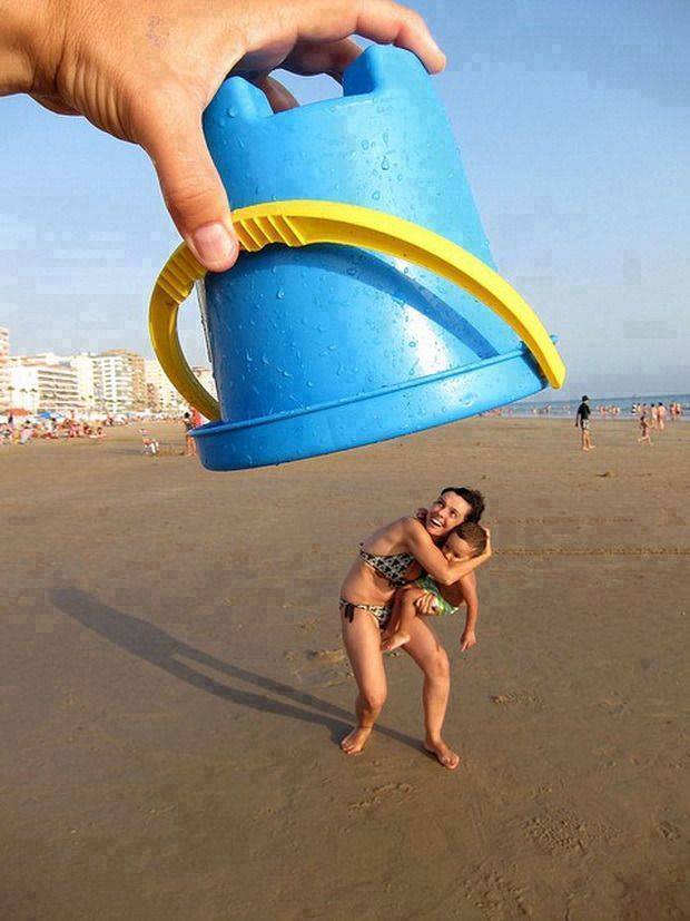 20 Foto ilusi perspektif keren ini bakal bikin kamu melongo!  20 Foto ilusi perspektif keren ini bakal bikin kamu melongo!