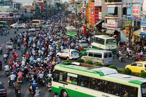 Ini lalu lintas di Vietnam, ruwetnya melebihi Jakarta!