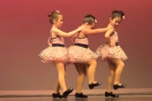 VIDEO: Aksi balerina cilik berhasil menghipnotis penonton