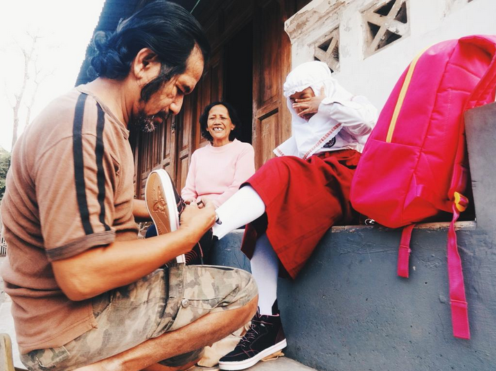 15 Foto ini pasti bikin kamu terkenang hari pertama masuk SD