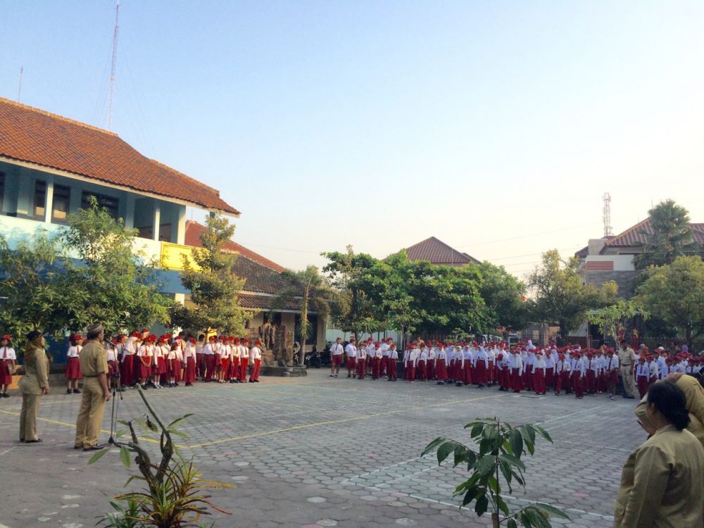 15 Foto ini pasti bikin kamu terkenang hari pertama masuk SD