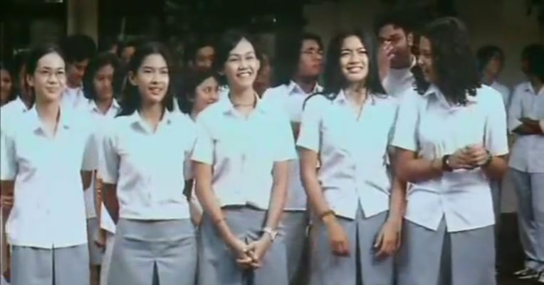 Model seragam sekolah pelajar Indonesia dari masa ke masa