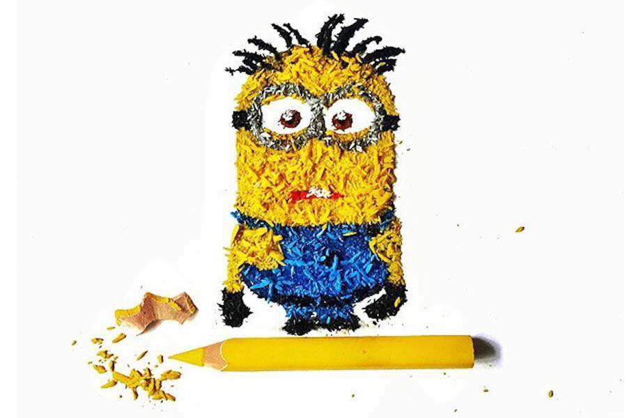 12 Gambar ini terbuat dari sisa serutan pensil