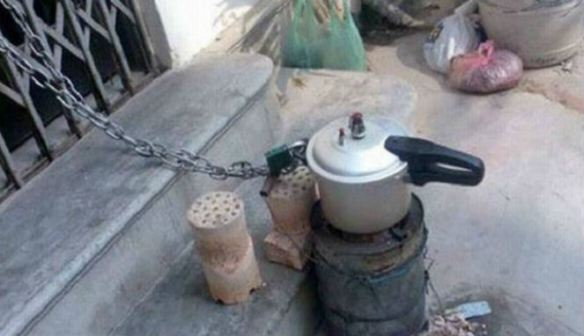 13 Foto lucu bukti orang India overprotektif terhadap barang miliknya! 13 Foto lucu bukti orang India overprotektif terhadap barang miliknya!