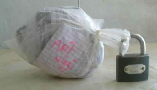 13 Foto lucu bukti orang India overprotektif terhadap barang miliknya! 13 Foto lucu bukti orang India overprotektif terhadap barang miliknya!