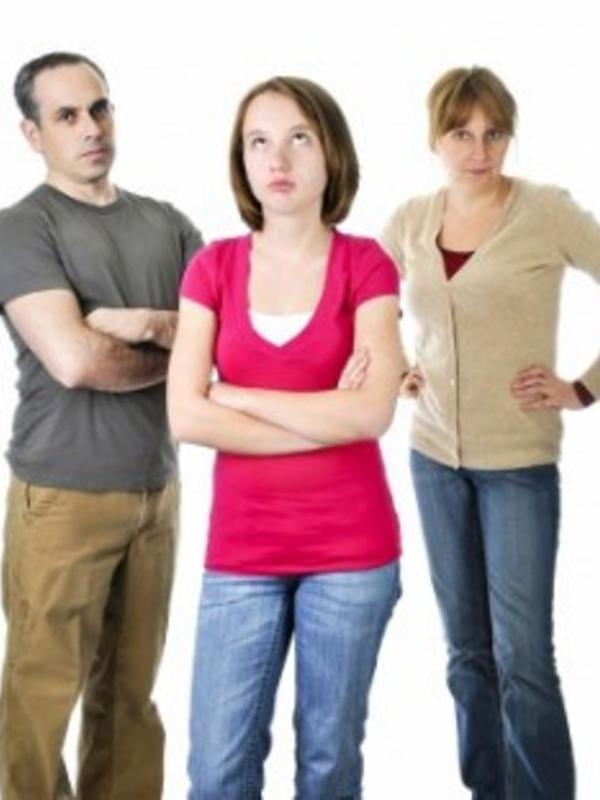 11 Hal masa kecil ini bakal aneh kalau dilakukan saat dewasa