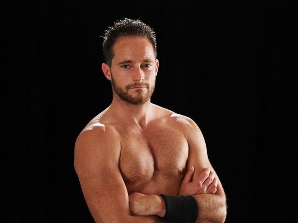 Nggak nyangka, 10 pria macho ini dulunya perempuan