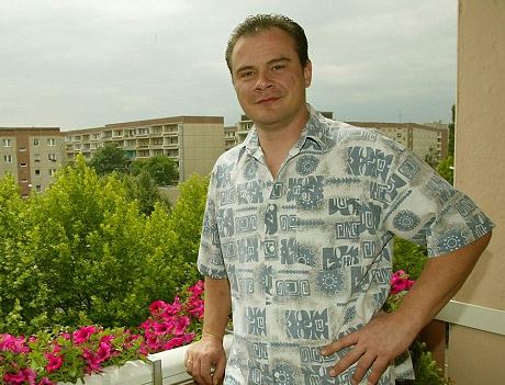 Nggak nyangka, 10 pria macho ini dulunya perempuan