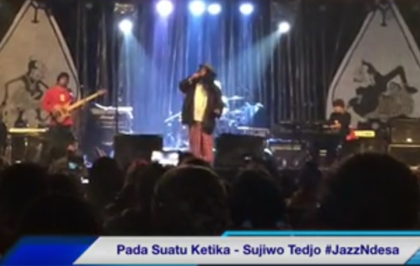 VIDEO: Sujiwo Tedjo menghentak panggung Jazz Atas Awan 2015
