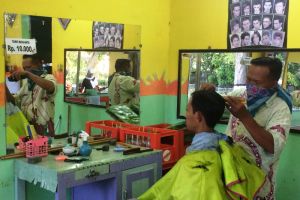 Ingin mahir memotong rambut? Pahami triknya berikut ini
