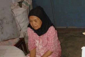 Rajin jalan kaki dan makan secukupnya, rahasia awet muda nenek Paini