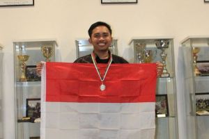 Mahasiswa UGM raih 3 penghargaan olimpiade matematika dunia, hebat!
