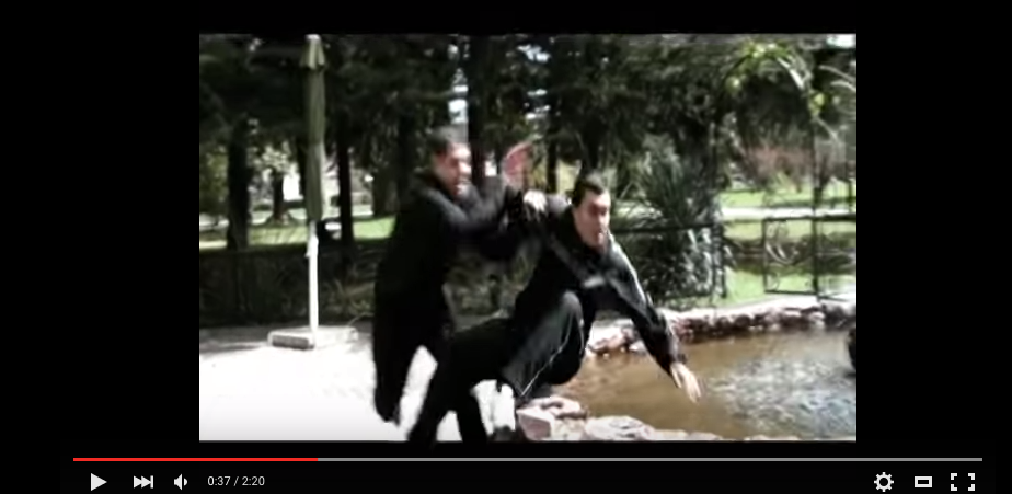 VIDEO: 2 Tukang usil paling usil sejagat ini diburu, digebuki korban