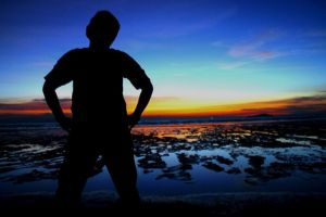 Merasa bagaikan ‘butiran debu’ bisa membuat kamu dermawan loh!