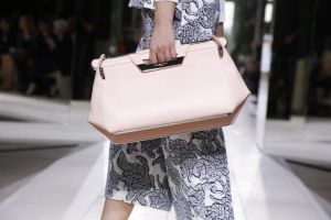 11 Cara membedakan tas branded asli dengan produk palsu