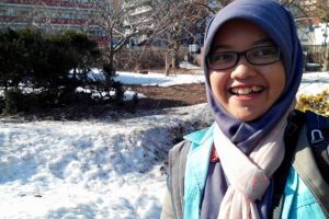 Keuntungan usaha mahasiswi ini untuk bangun perpustakaan, salut!