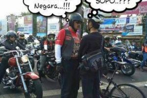 Meme-meme puji sikap heroik pengendara sepeda penghadang moge