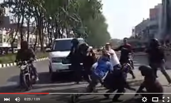 5 Kejanggalan video Ki Kusumo dibully di jalanan