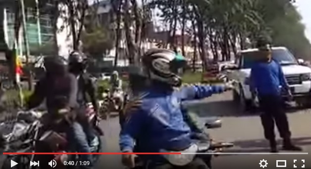 5 Kejanggalan video Ki Kusumo dibully di jalanan