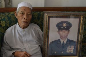 Parino, veteran PETA, usia 16 tahun sudah berjuang memanggul senjata