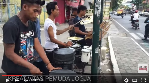 VIDEO: Aksi musisi jalanan Jogja, keren!