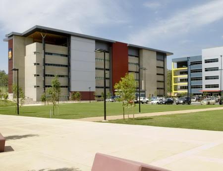 4 Universitas dunia ini punya mata kuliah Bahasa Indonesia, top!