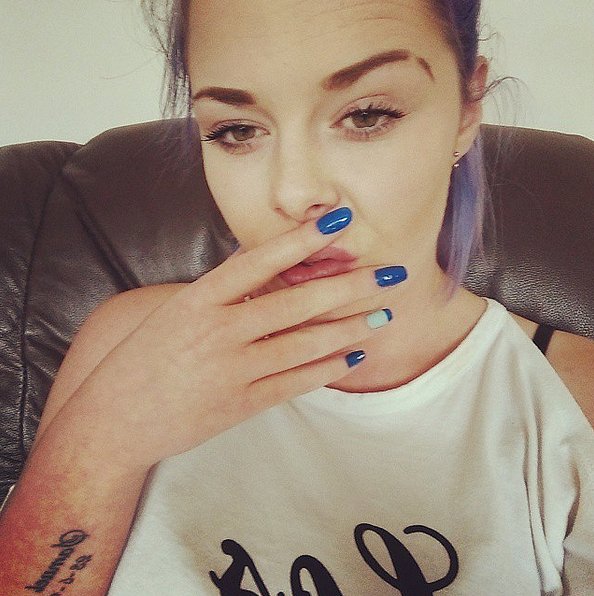 Ini tren alis yang lagi hits sekarang, kamu juga bisa coba! Ini tren alis yang lagi hits sekarang, kamu juga bisa coba!