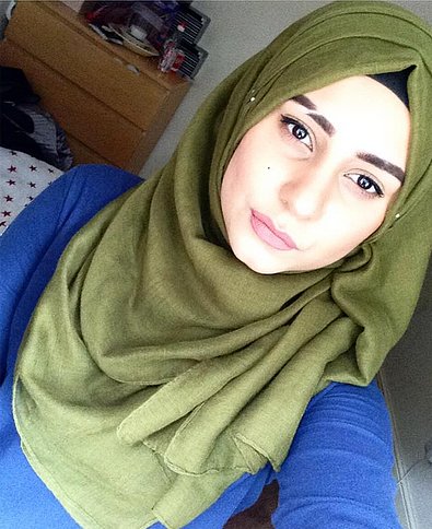 Ini tren alis yang lagi hits sekarang, kamu juga bisa coba! Ini tren alis yang lagi hits sekarang, kamu juga bisa coba!