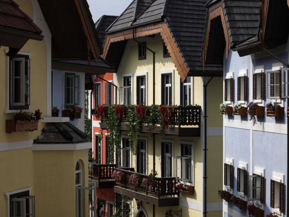 12 Monumen dunia ini sukses dijiplak China, mirip banget sama aslinya!