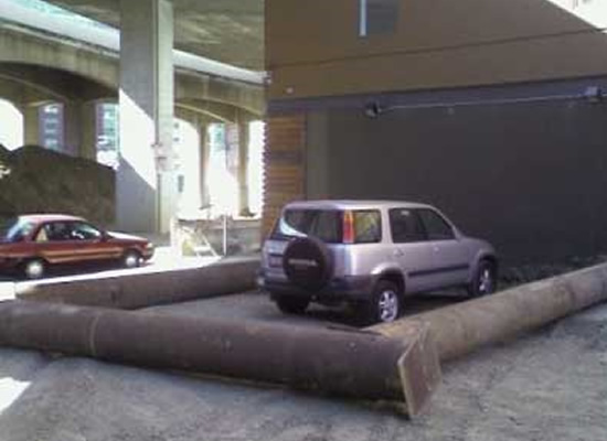 21 Foto-foto gagal parkir yang malah bikin senyum-senyum sendiri