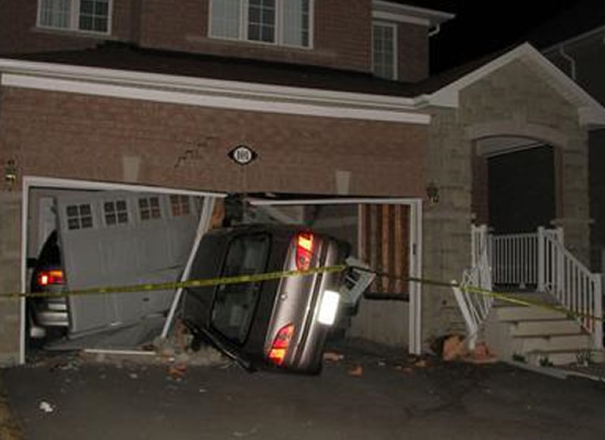 21 Foto-foto gagal parkir yang malah bikin senyum-senyum sendiri