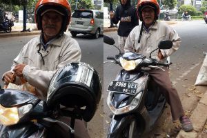 Pak tua ini lebih dipilih daripada Gojek atau Grabbike, kenapa ya?