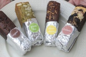 Cerita Adry, bos brownies yang kerap disapa 'Sist'