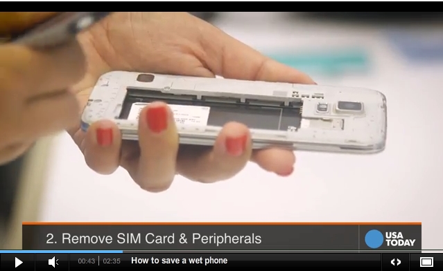 4 Tips ini mustajab keringkan ponsel kamu yang basah, jangan panik!
