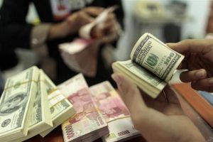 Bukan cuma beda nilai, rupiah & dolar juga beda dalam hal-hal unik ini