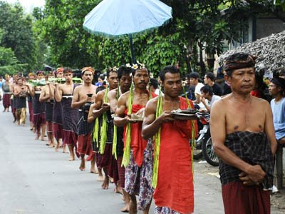 Ragam mahar termahal dalam tradisi unik pernikahan di Indonesia