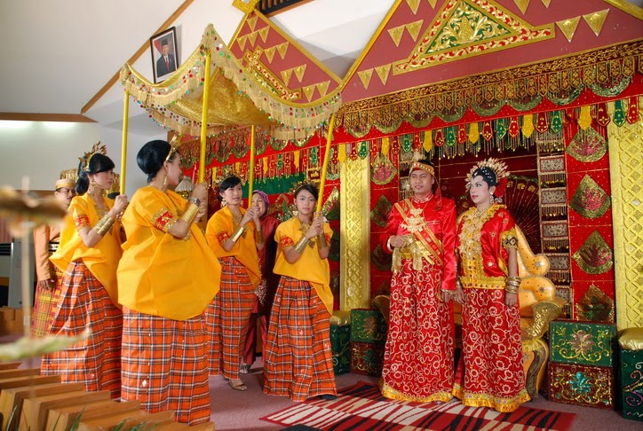 Ragam mahar termahal dalam tradisi unik pernikahan di Indonesia