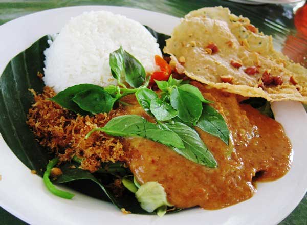 15 Makanan Indonesia ini hanya sedap dibungkus atau dimasak pakai daun 15 Makanan Indonesia ini hanya sedap dibungkus atau dimasak pakai daun
