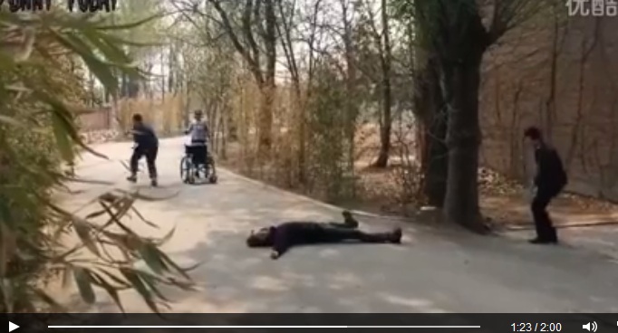 Gara-gara 'penembakan', pengguna kursi roda sembuh total!