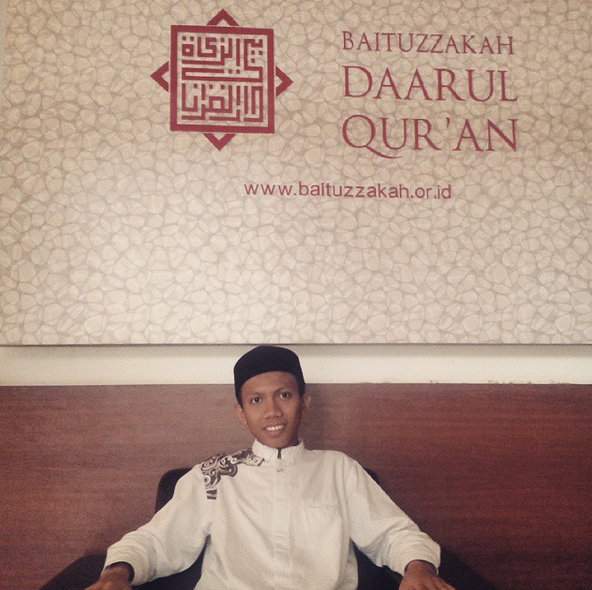 Sanksi berdiri di depan santri putri membuat Adhli kuasai tiga bahasa