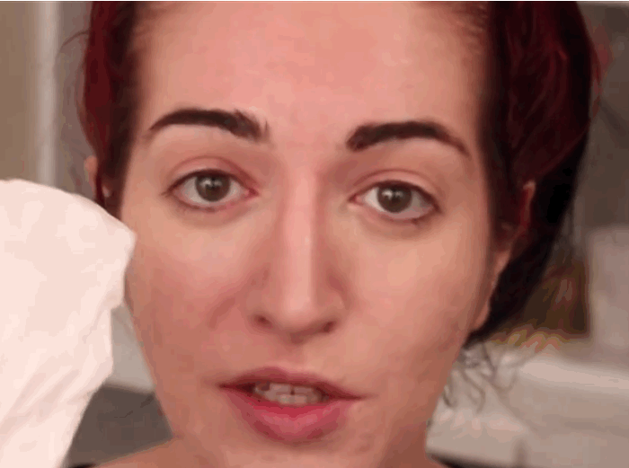 5 Kesalahan sepele saat menghapus makeup [2]