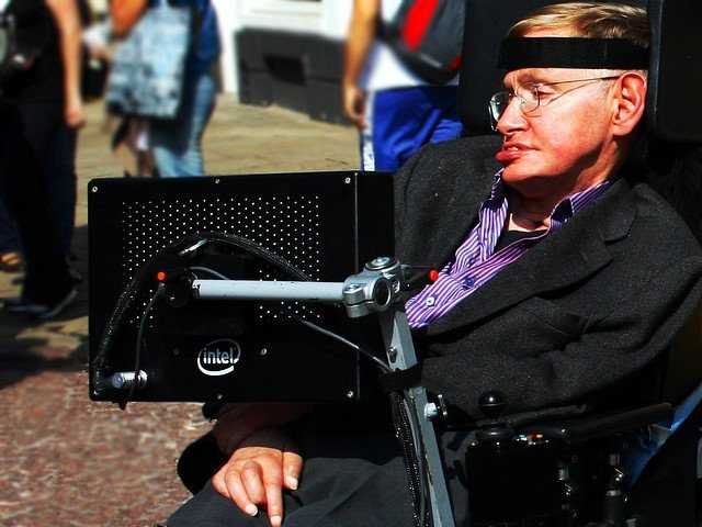 10 Pesan motivasi Stephen Hawking yang mencerminkan kejeniusannya 