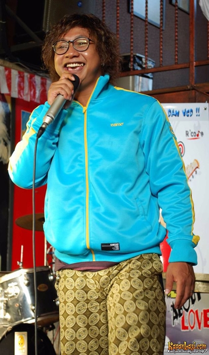 Penyanyi yang berkilau tanpa audisi & yang pudar dari gemerlap audisi Penyanyi yang berkilau tanpa audisi & yang pudar dari gemerlap audisi